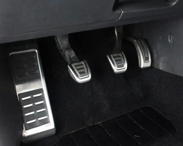 Conjunto Capas Pedais Alumínio Volkswagen Passat B8 Golf 7 8 Troc Audi Seat Leon 5F Skoda - Caixa Manual 4 peças